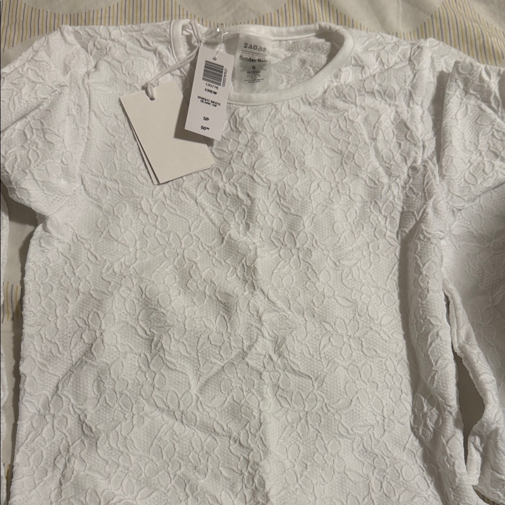 Aritzia White Textured Floral Blouse